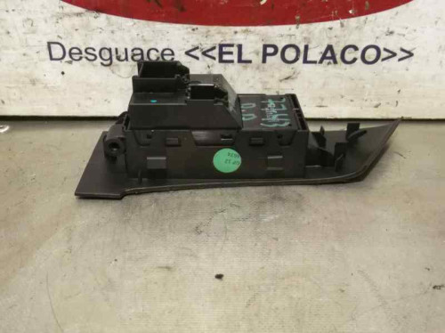 MANDO ELEVALUNAS DELANTERO DERECHO Opel ASTRA J GTC 