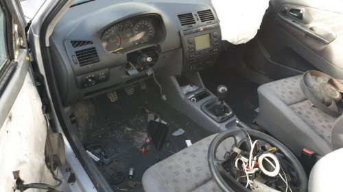 SEAT IBIZA (6K1) — автомобиль-донор на запчасти 