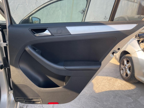 GUARNECIDO PUERTA TRASERA DERECHA Volkswagen JETTA VI (163) 
