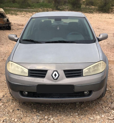 RENAULT MEGANE II CLASSIC BERLINA
