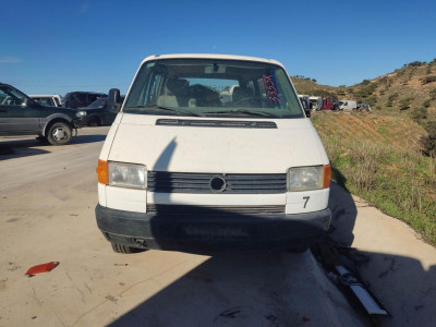 VOLKSWAGEN T4 TRANSPORTER BUS