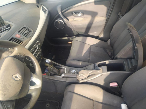  CONSOLA CENTRAL Renault MEGANE III SPORT TOURER 