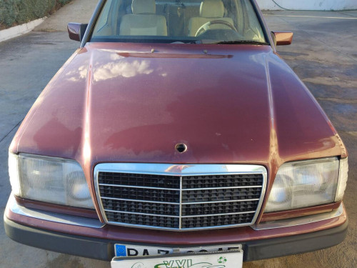 CAPO Mercedes-Benz E Berlina (BM 124)(10.1992->) MERCEDES-BENZ E Berlina (BM 124)(10.1992->) 