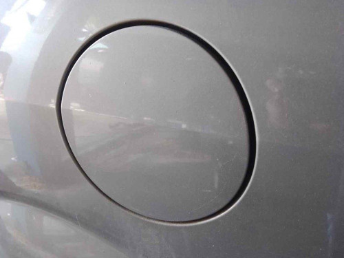 TAPA EXTERIOR COMBUSTIBLE Toyota COROLLA VERSO (R1) 