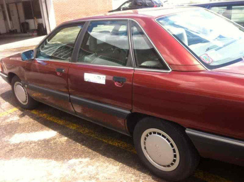  AUDI 100 BERLINA (443) 