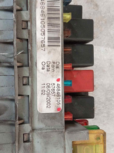  CAJA RELES / FUSIBLES FIAT STILO (192) 