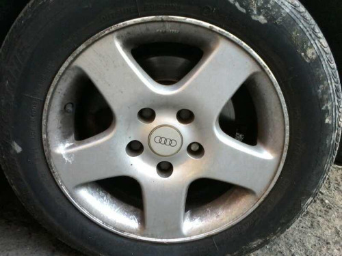 AUDI A4 BERLINA (B5) 