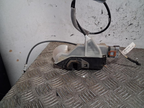 CERRADURA PUERTA DELANTERA IZQUIERDA 