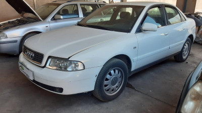 AUDI A4 BERLINA (B5)