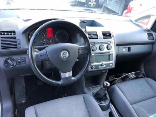  VOLKSWAGEN TOURAN (1T2) 