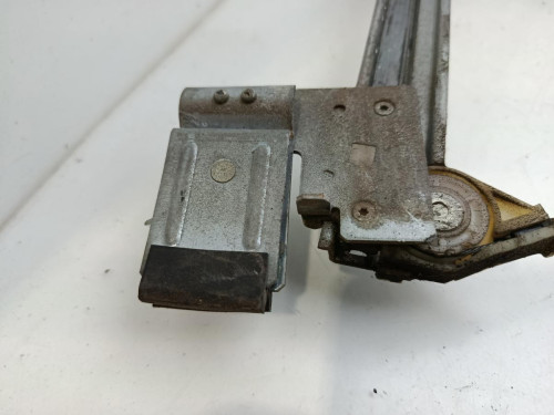 ELEVALUNAS DELANTERO IZQUIERDO Ford FOCUS BERLINA (CAK) 