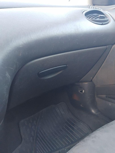 GUANTERA Ford Focus Familiar (CAK)(1998->) Ford Focus Familiar (CAK)(1998->) 