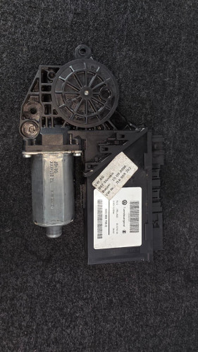  MOTOR ELEVALUNAS DELANTERO DERECHO Volkswagen TOUAREG (7L6) 
