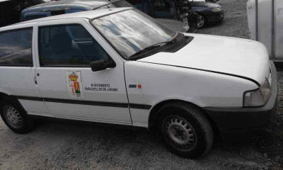 FIAT UNO (146)