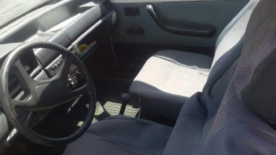 FIAT UNO (146)