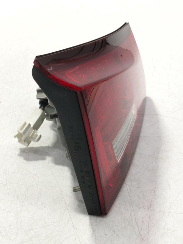  PILOTO TRASERO CENTRAL LEXUS IS (DS2/IS2) 