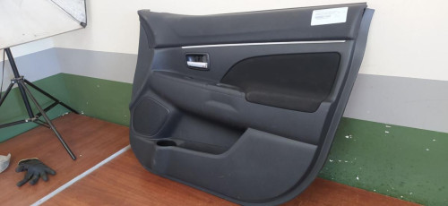 GUARNECIDO PUERTA DELANTERA DERECHA Mitsubishi ASX (GA0W) 