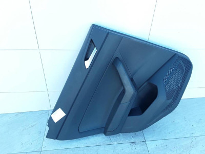GUARNECIDO PUERTA TRASERA IZQUIERDA