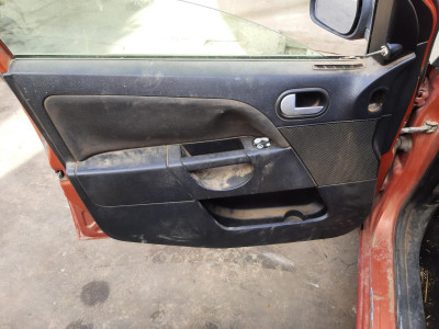 FORD FIESTA (CBK)