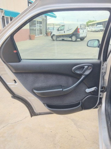 GUARNECIDO PUERTA DELANTERA IZQUIERDA Citroen Xsara Berlina (1997->) Citroen Xsara Berlina (1997->) 