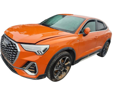 AUDI Q3 (F3B)