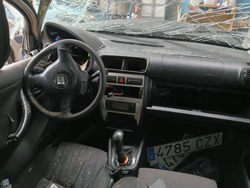 SEAT LEON (1M1) — автомобиль-донор на запчасти 