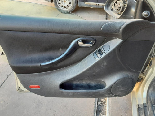  SEAT LEON (1M1) 