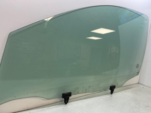 LUNA DELANTERA IZQUIERDA Nissan QASHQAI (J10) 