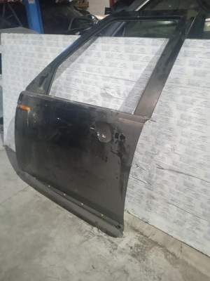 PUERTA DELANTERA IZQUIERDA