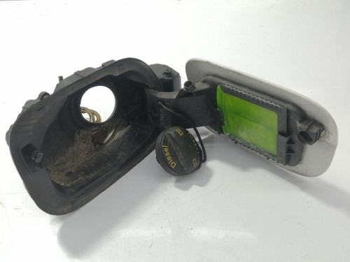TAPA EXTERIOR COMBUSTIBLE Skoda SUPERB BERLINA (3V3) 