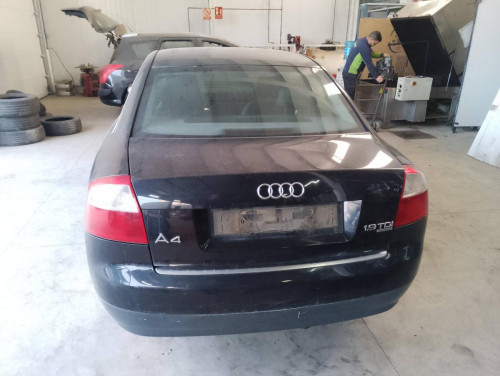 AUDI A4 BERLINA (8E) — автомобиль-донор на запчасти 