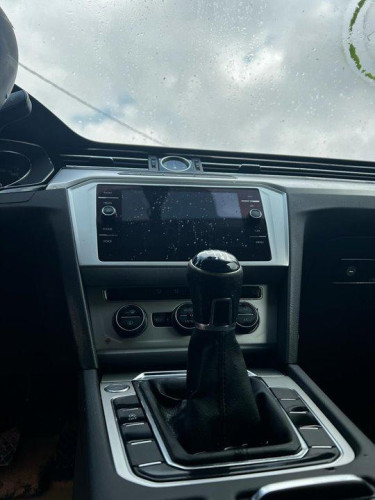  VOLKSWAGEN PASSAT BERLINA (3G2) 
