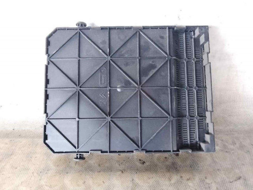 CAJA RELES / FUSIBLES PEUGEOT 207 