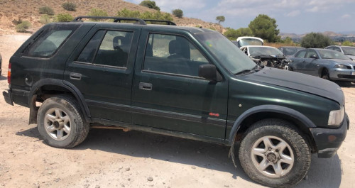 OPEL FRONTERA A — vehículo donante para recambios 
