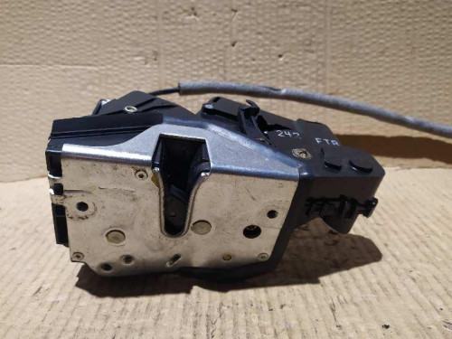  CERRADURA PUERTA DELANTERA DERECHA 