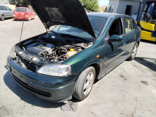 OPEL ASTRA G BERLINA — vehículo donante para recambios 