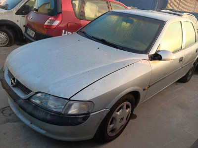 OPEL VECTRA B BERLINA