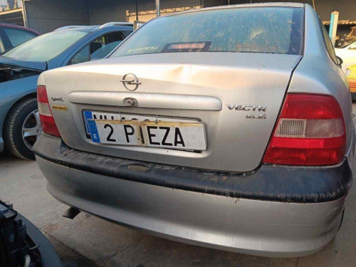 OPEL VECTRA B BERLINA — автомобиль-донор на запчасти 