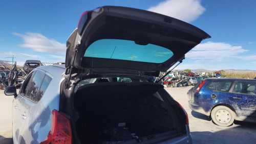  FORD FOCUS BERLINA (CB4) 