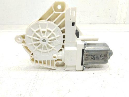 MOTOR ELEVALUNAS TRASERO IZQUIERDO Audi Q3 (8UG) 