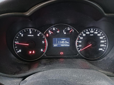KIA CARENS (RP)