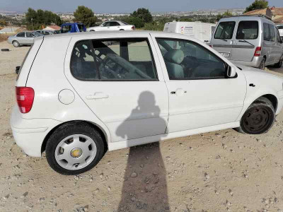 VOLKSWAGEN POLO III BERLINA (6N2)