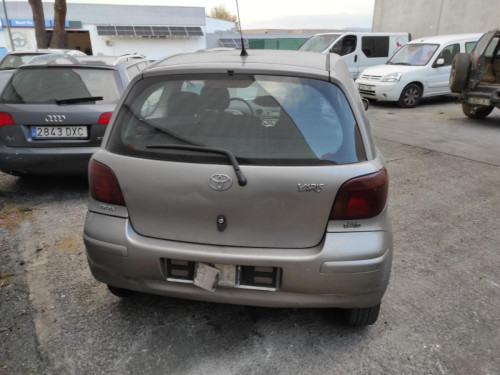 TOYOTA YARIS (NCP1/NLP1/SCP1) — vehículo donante para recambios 