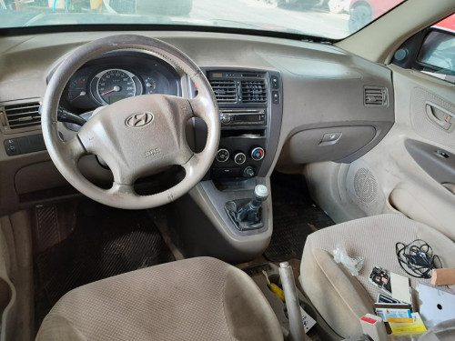 HYUNDAI TUCSON (JM) — vehículo donante para recambios 