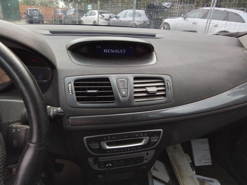RENAULT MEGANE III BERLINA 5P — автомобиль-донор на запчасти 