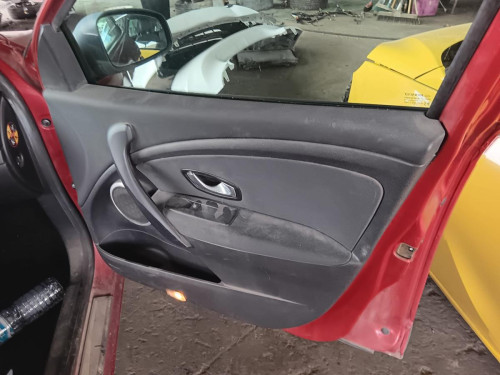  RENAULT MEGANE III BERLINA 5P 