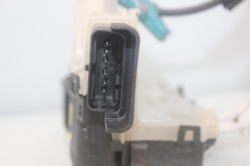 CERRADURA PUERTA DELANTERA IZQUIERDA 
