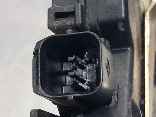  CERRADURA PUERTA DELANTERA DERECHA Mitsubishi GRANDIS (NA0W) 