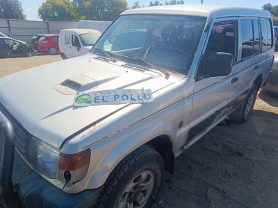 MITSUBISHI MONTERO (V20/V40)