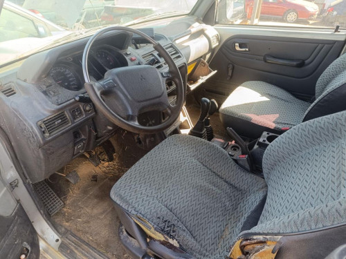 MITSUBISHI MONTERO (V20/V40) — vehículo donante para recambios 